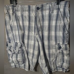 Men's Lee plaid cargo shorts‎ size 34